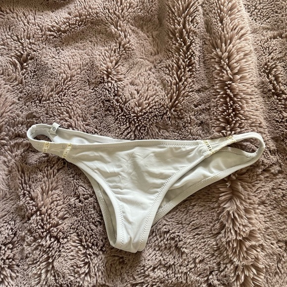 Rhythm white bikini bottom - Picture 1 of 3
